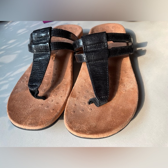Vionic Shoes - Vionic Elvia Women’s‎ Adjustable Black and Tan Orthotic Sandals size 7.5